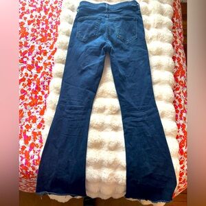 MOTHER Weekender Fray Jeans